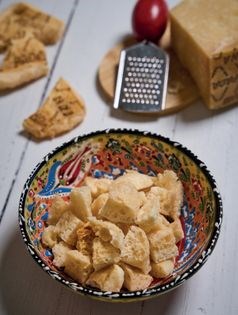 Puffed hard cheese rinds (Croste di formaggio soffiate)