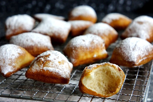 Puffy pillow beignets
