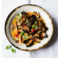 Puglian-style mussels with tomatoes, chilli and courgette