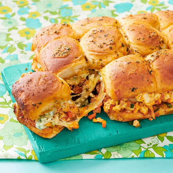 Pull-apart Buffalo chicken sliders