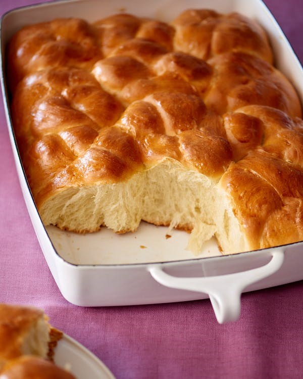 Pull-apart challah rolls