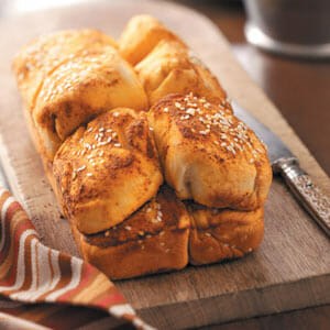 Pull-apart garlic buns