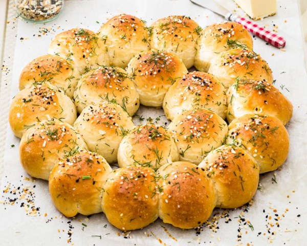 Pull-apart milk bread wreath
