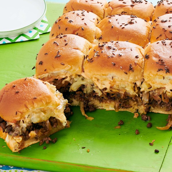 Pull-apart patty melt sliders