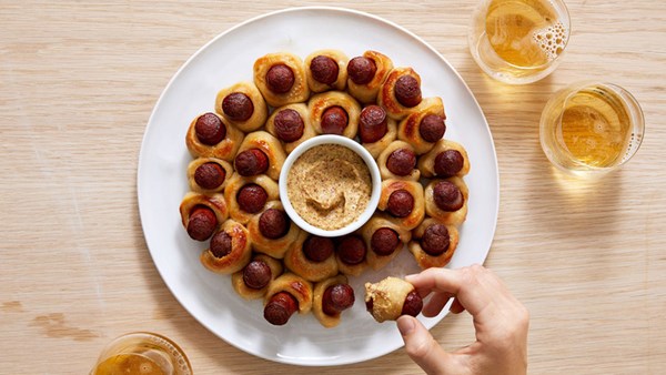 Pull-apart pigs in a blanket