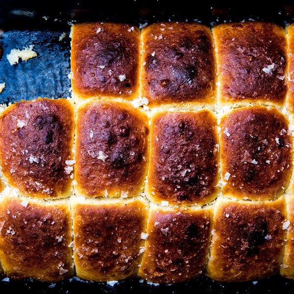 Pull-apart potato rolls