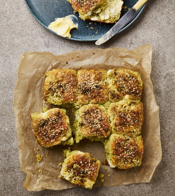 Pull-apart scones with za'atar and feta