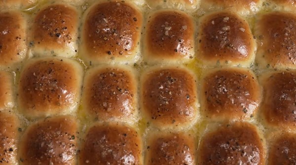 Pull-apart sour cream and chive rolls