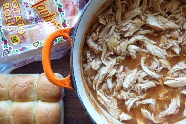 Pulled barbecue chicken sandwiches