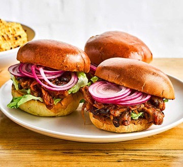 Pulled BBQ aubergine & black bean burgers