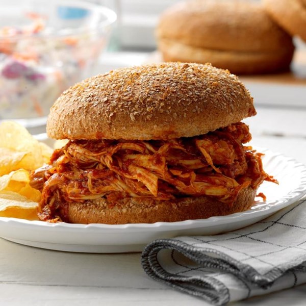 Pulled chicken sandwiches