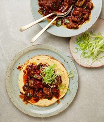 Pulled lamb with orange and spices