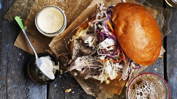 Pulled pork and coleslaw burgers with chipotle mayo
