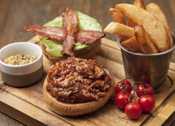 Pulled pork buns with apple and smoked bacon