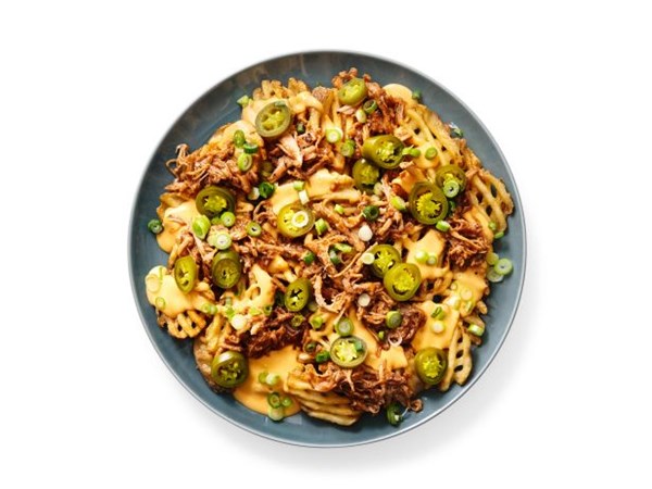 Pulled pork cheese fries