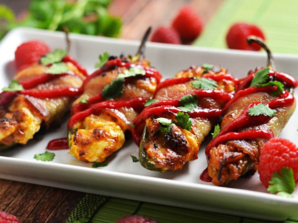 Pulled pork jalapeno poppers with raspberry sauce