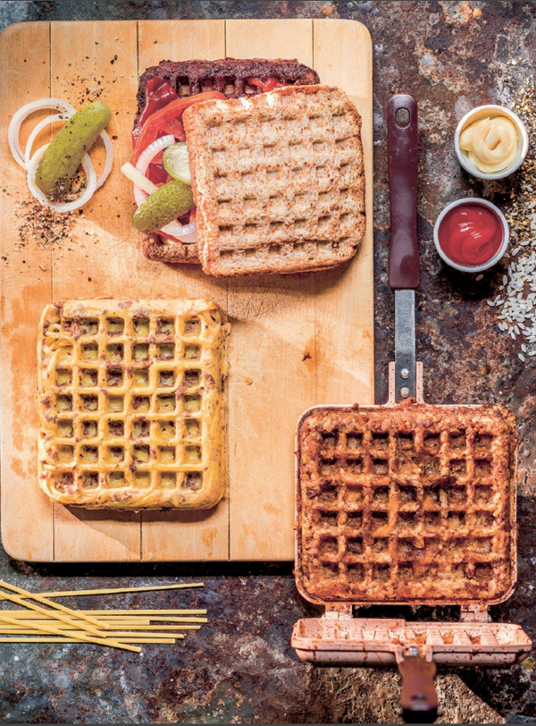 Pulled pork rice waffle