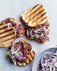 Pulled pork sandwiches with barbecue sauce