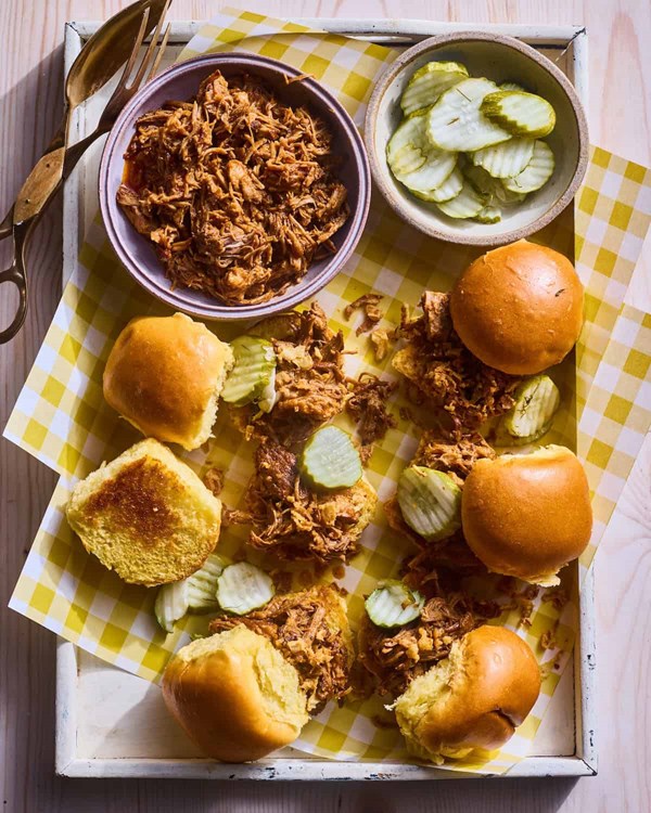 Pulled pork sliders