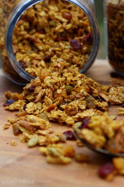 Pumpkin almond flax granola