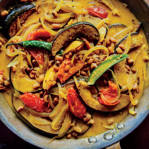 Pumpkin, black-eyed bean + coconut curry (Olan)