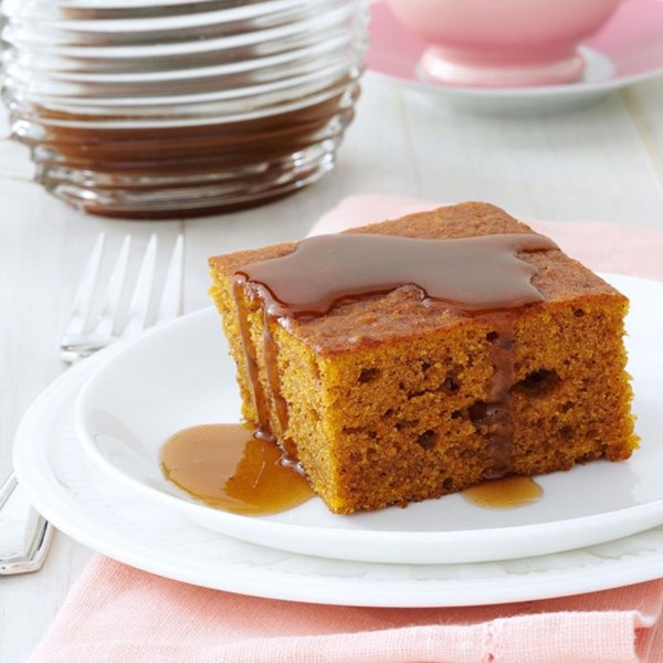 Pumpkin cake with caramel sauce