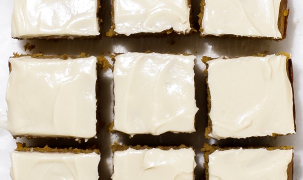 Pumpkin cake with maple cream cheese frosting