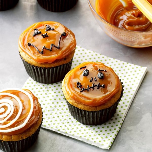 Pumpkin caramel cupcakes