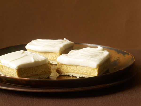 Pumpkin cheesecake bars