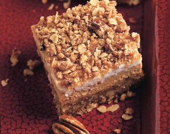 Pumpkin cheesecake crumble squares