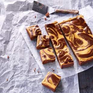 Pumpkin cheesecake swirl brownies