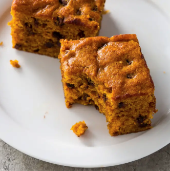 Pumpkin-chocolate chip snack cake