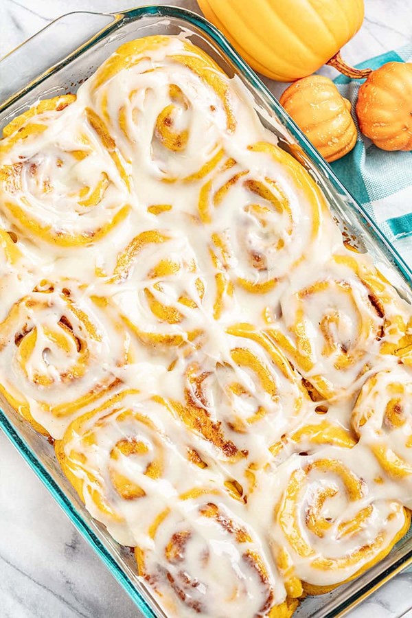 Pumpkin-cinnamon rolls
