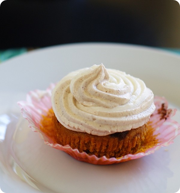 Pumpkin cinnamon swirl cupcakes