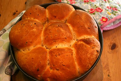 Pumpkin cluster bread