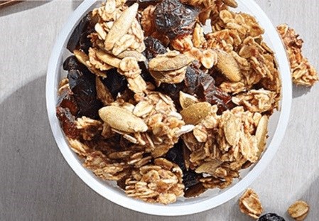 Pumpkin-cranberry granola 