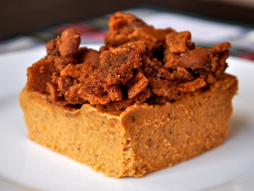 Pumpkin custard with cookie crumble