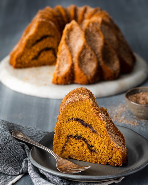 Pumpkin doughnut bundt cake