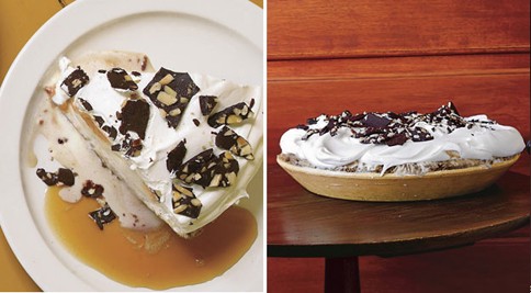Pumpkin ice cream pie with chocolate-almond bark and toffee sauce