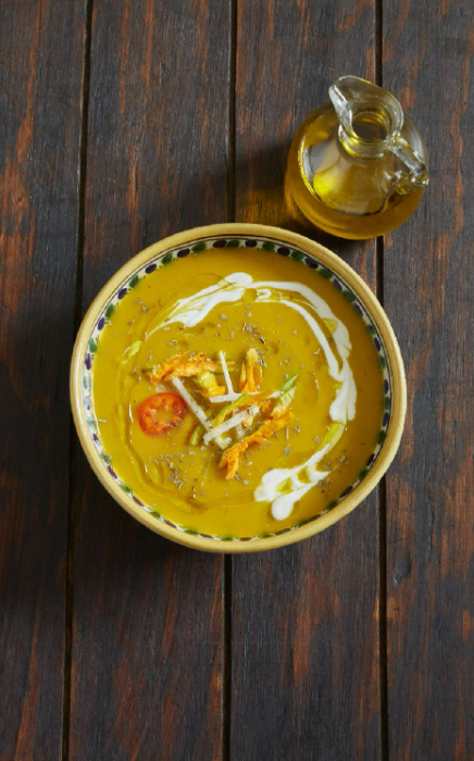 Pumpkin, jícama and zucchini flower soup (Sopa de calabaza, jícama y flor de calabaza)