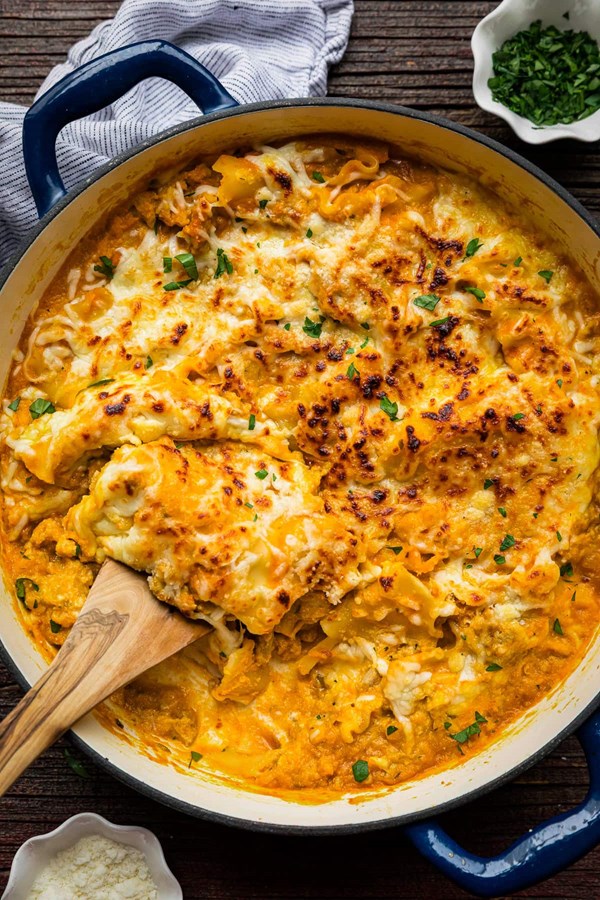 Pumpkin lasagna skillet