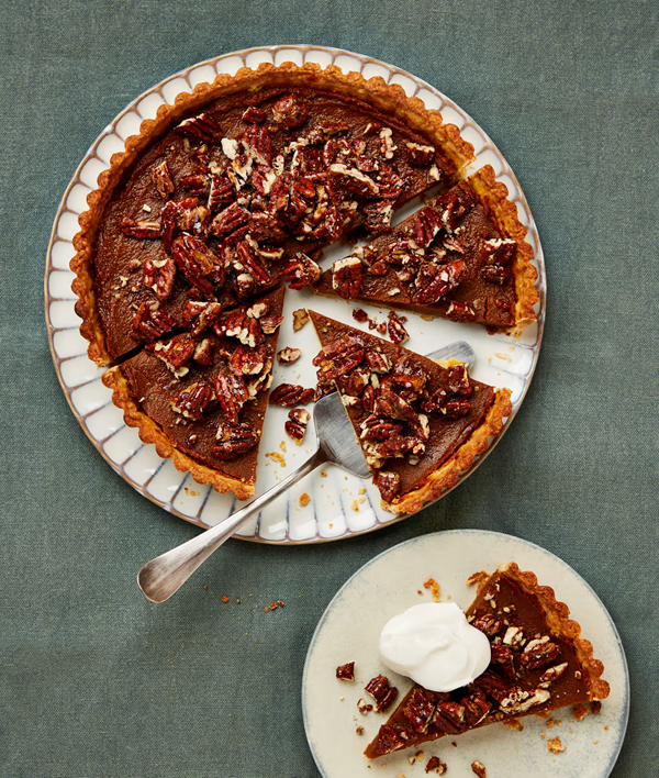 Pumpkin pie with caramelised maple pecans