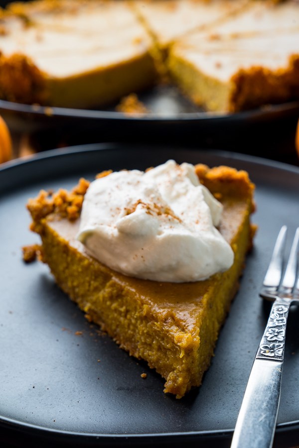 Pumpkin pie with gingersnap crust
