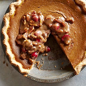 Pumpkin pie with pecan praline topping