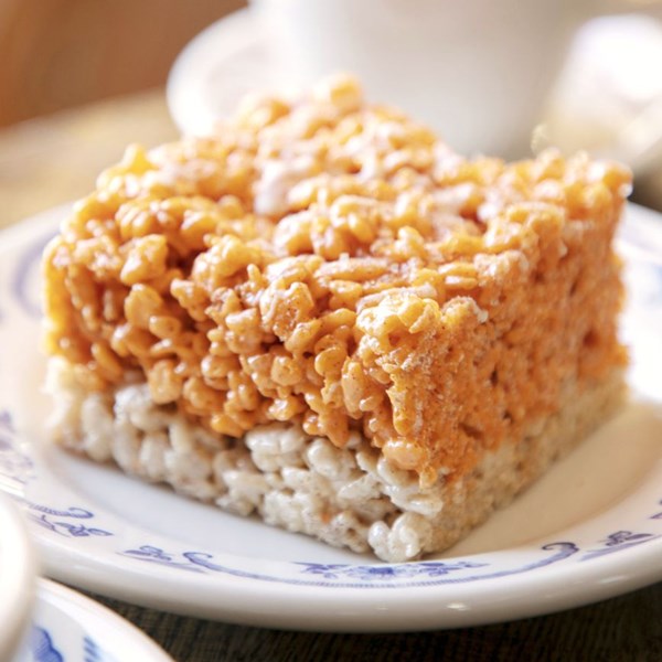 Pumpkin spice cereal treats