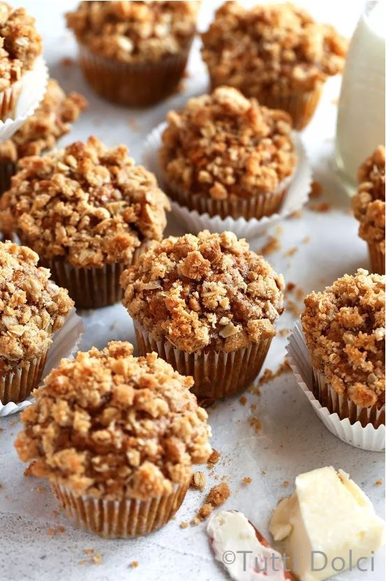 Pumpkin spice crumb muffins