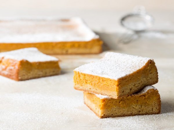 Pumpkin spice gooey butter cake