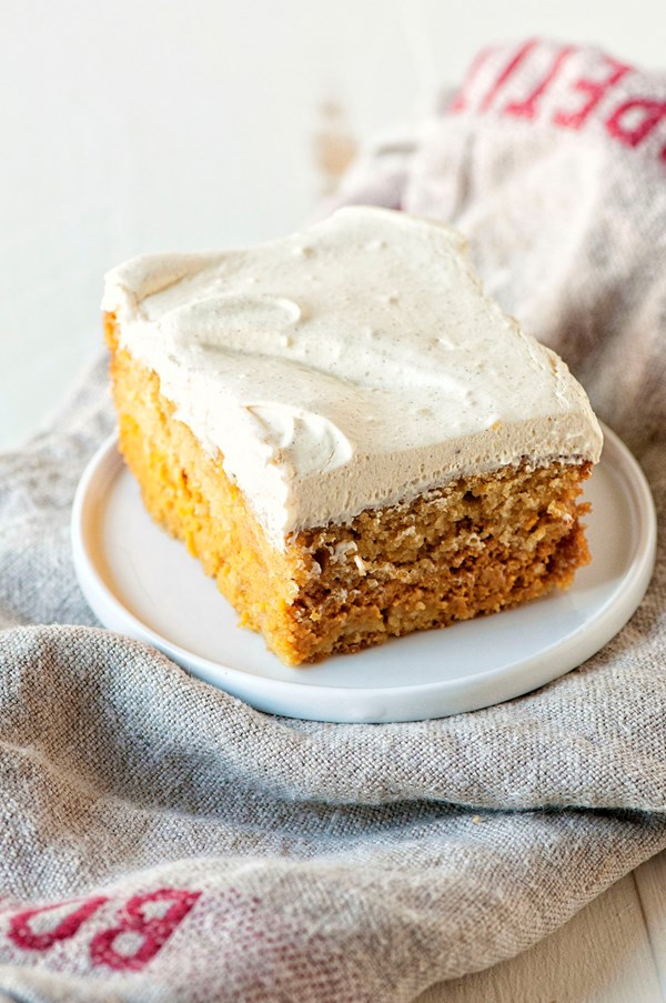 Pumpkin spice latte magic cake