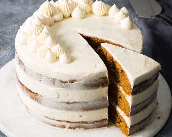 Pumpkin spice layer cake [pumpkin spice frosting]