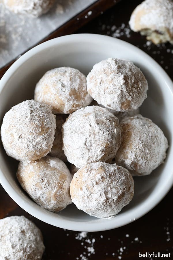 Pumpkin spice snowball cookies